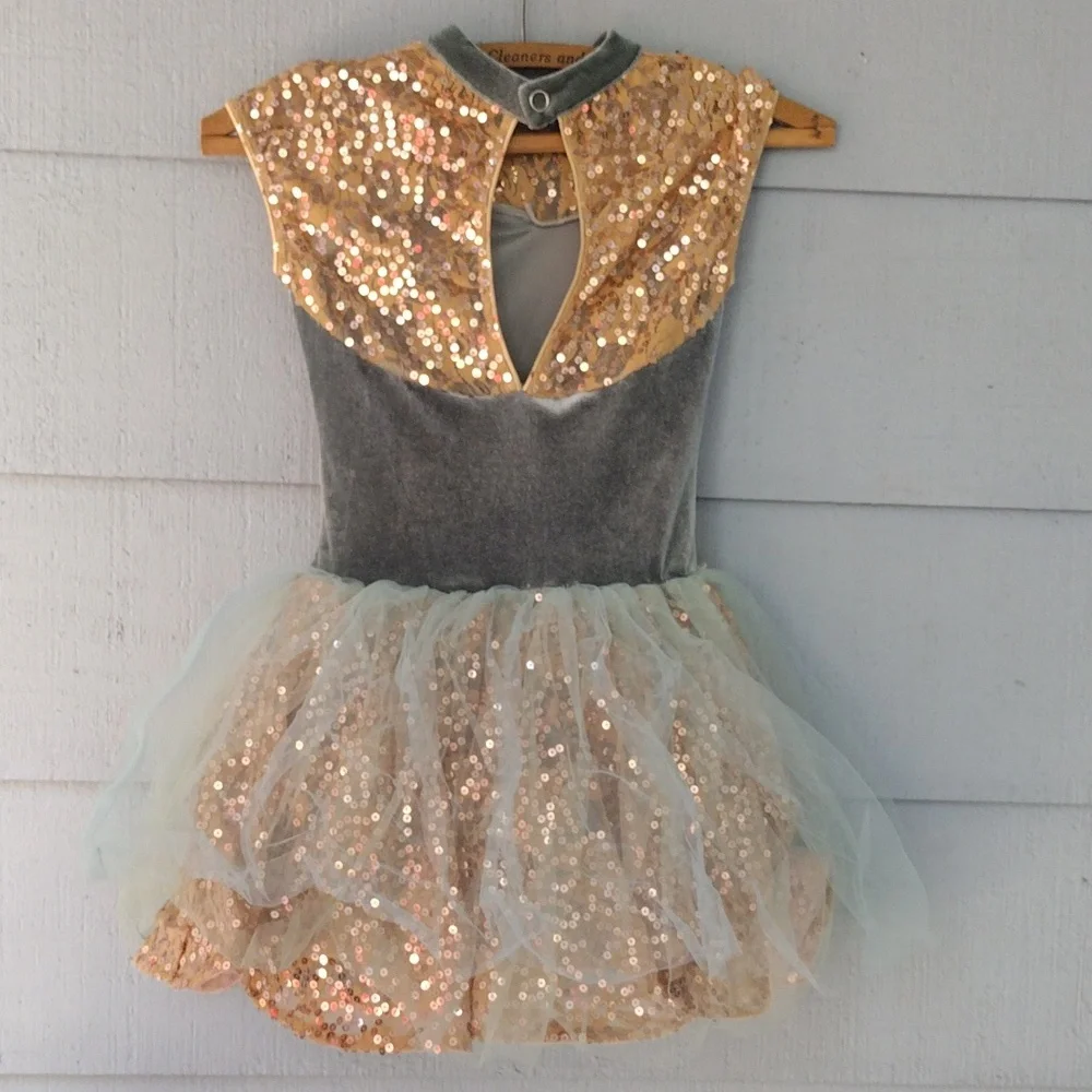 Revolution Dance Costume Size MC